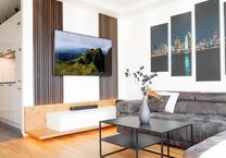 *wunderschönes Wohnambiente, 4 Zi, ca. 108 m², inkl. EBK, lux. Möblierung u. Balkon, zentrumsnah*