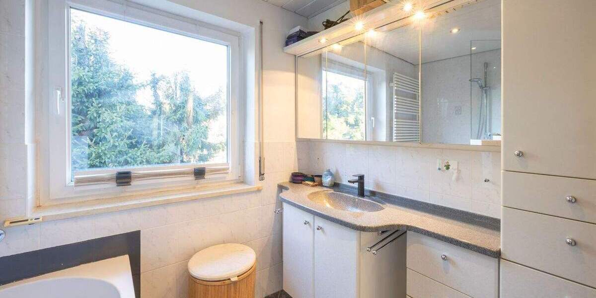 Reihenmittelhaus Althegnenberg - 5 Zimmer, 145 m&sup2;, 530.000&euro; | Angebot:25774690