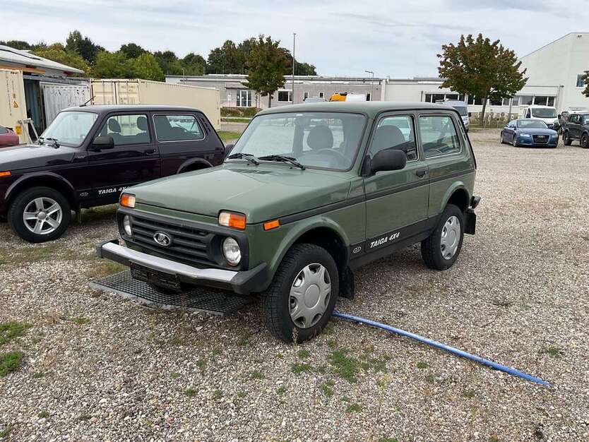 Lada Taiga 129.900 km 6.100 € Horgau 86497