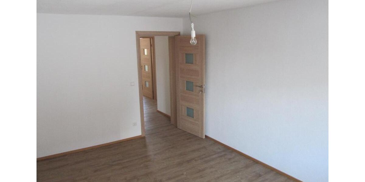 Etagenwohnung Hiltenfingen - 3 Zimmer, 80 m&sup2;, 980&euro; | Angebot:26591682