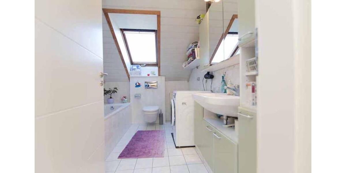 Dachgeschoßwohnung Diedorf - 4 Zimmer, 92 m&sup2;, 335.000&euro; | Angebot:24099664