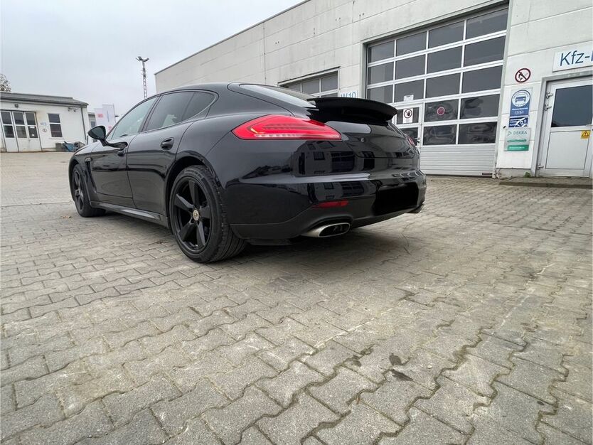 Porsche Panamera 176.000 km 29.300 € Augsburg 86157