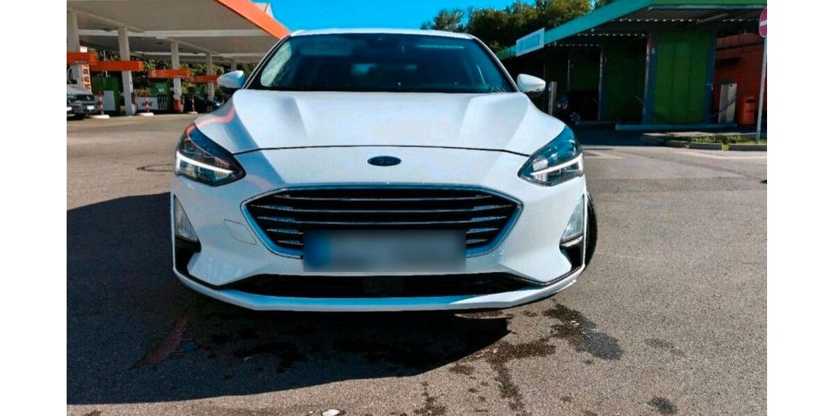 Ford Focus 50.600 km 13.999 &euro; Königsbrunn 86343