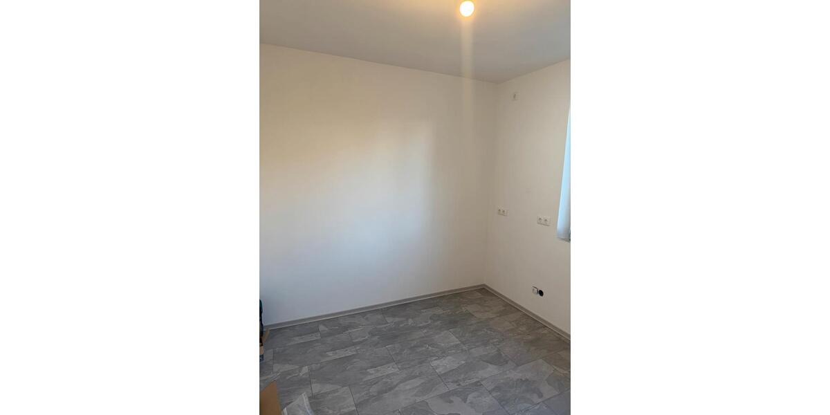 Reihenhaus Augsburg Hochzoll - 4 Zimmer, 100 m&sup2;, 1.800&euro; | Angebot:26072125