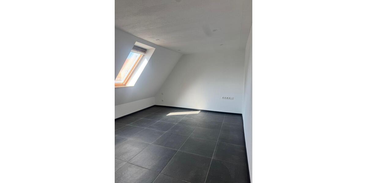 Dachgeschoßwohnung Meitingen - 3.5 Zimmer, 70 m&sup2;, 940&euro; | Angebot:25839188