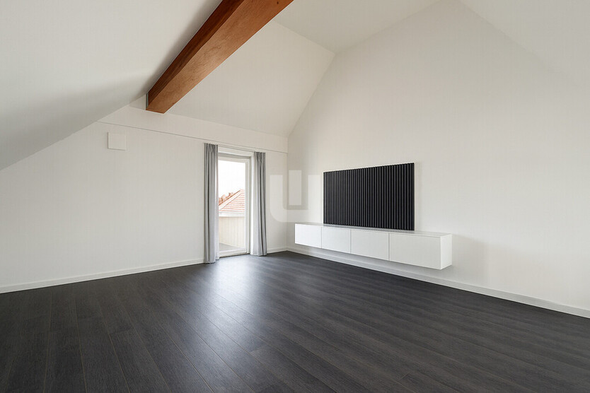 WINDISCH IMMOBILIEN - Hochwertige DG - Wohnung zentral in Germerswang - frei ab 01.01.2026 2 zimmer