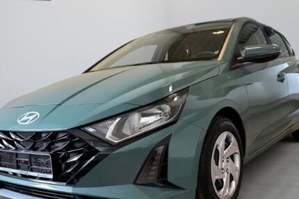 Hyundai i20 7.897 km 18.985 &euro; Augsburg 86156