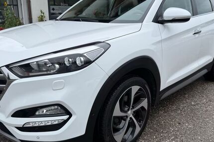 Hyundai TUCSON 137.000 km 14.500 &euro; München 80995
