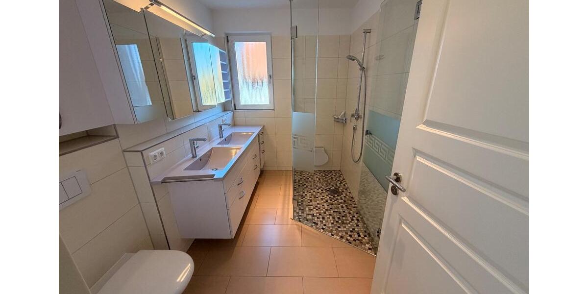 Etagenwohnung Aichach - 4 Zimmer, 116 m&sup2;, 1.450&euro; | Angebot:25642021