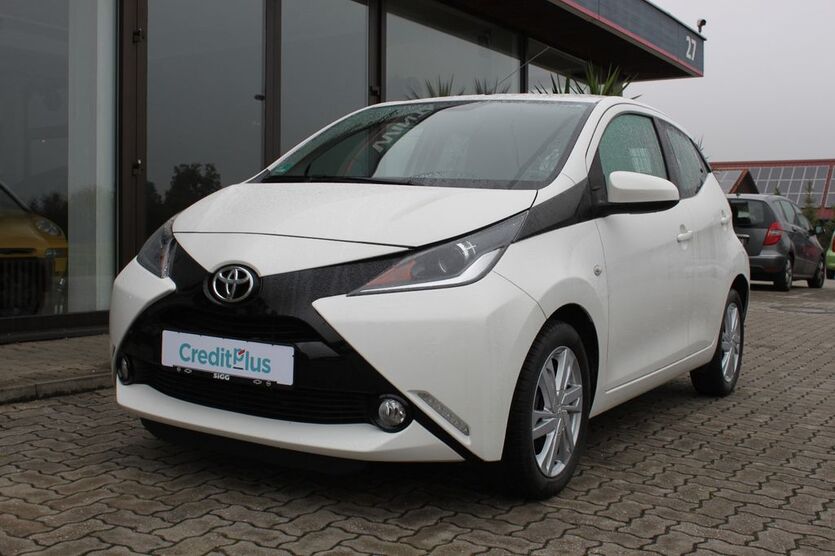 Toyota Aygo (X) 37.500 km 8.490 € Friedberg 86316