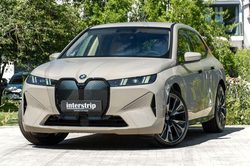 BMW iX 9.900 km 75.990 € Langweid am Lech 86462