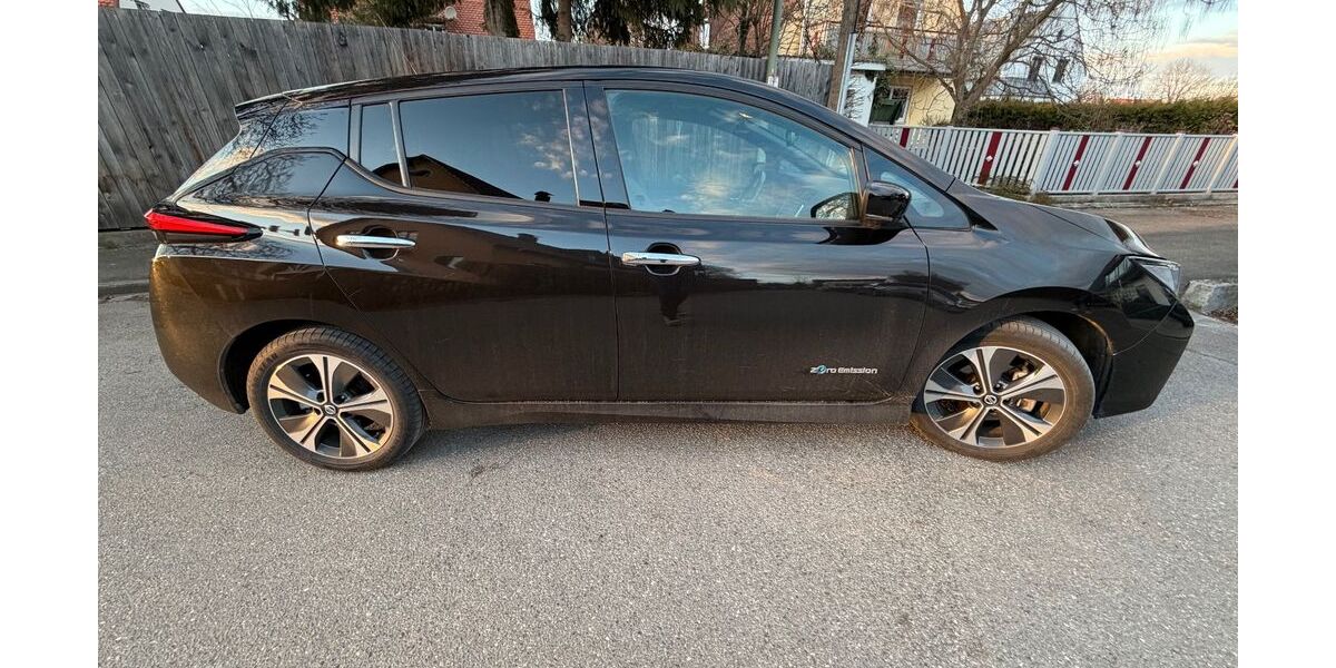 Nissan Leaf 26.400 km 13.900 &euro; Neusäß 86356