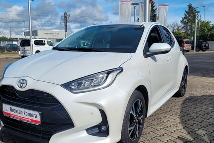Toyota Yaris 4.150 km 22.989 &euro; Königsbrunn / Augsburg 86343