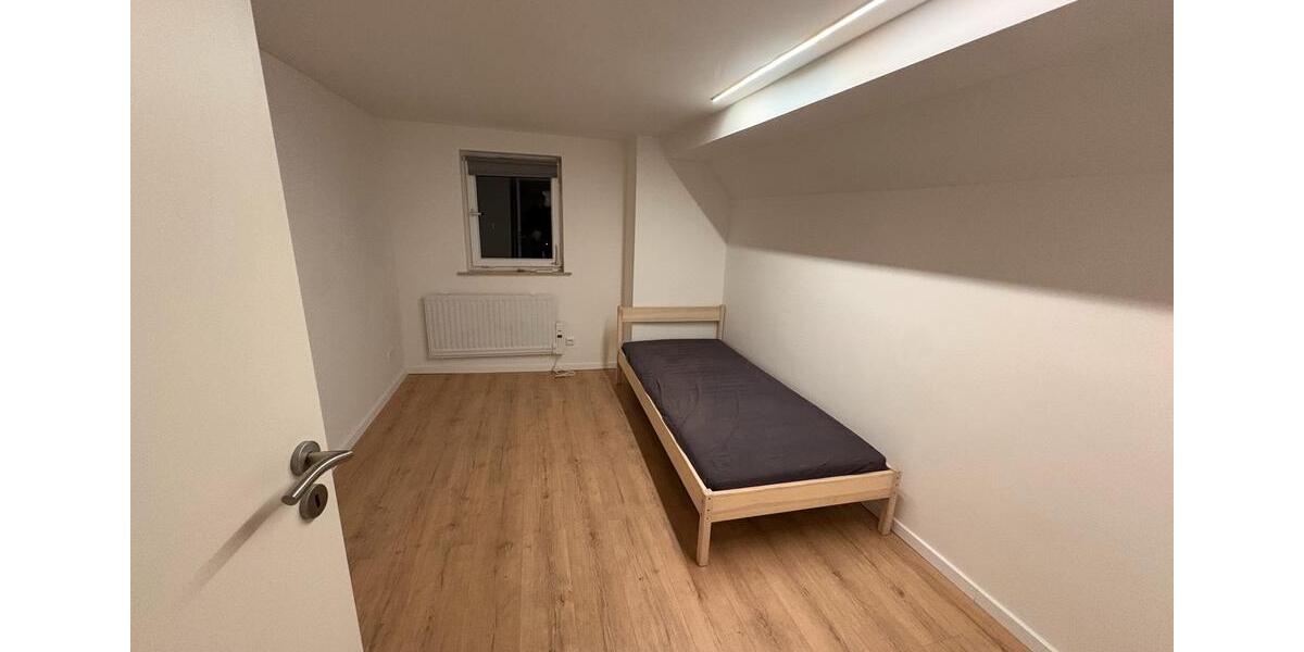 Etagenwohnung Gersthofen - 4 Zimmer, 85 m&sup2;, 600&euro; | Angebot:25296134