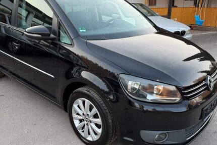 VW Touran 233.000 km 4.300 &euro; GELTENDORF 82269