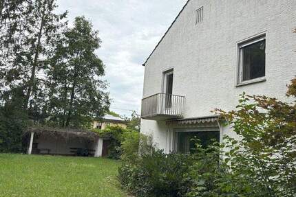 Traumhaftes Grundstück in exzellenter Lage mit Altbestand, in Augsburg am Kuhsee 6 zimmer