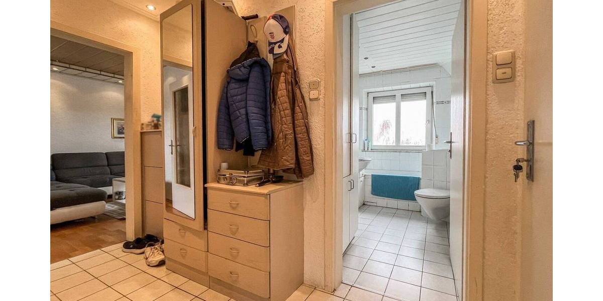 Etagenwohnung Augsburg Oberhausen - 3 Zimmer, 62 m&sup2;, 230.000&euro; | Angebot:26359401