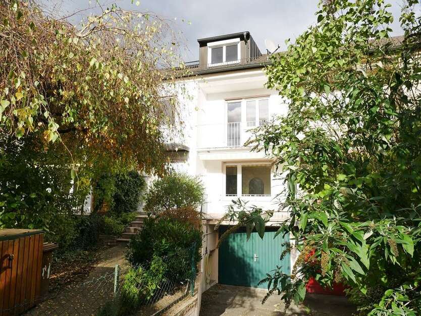 Haus zum Kaufen in Augsburg 585.000 € 123 m² 5 zimmer