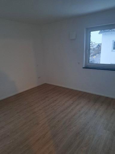 Etagenwohnung Thierhaupten - 3 Zimmer, 87 m&sup2;, 1.000&euro; | Angebot:25409032