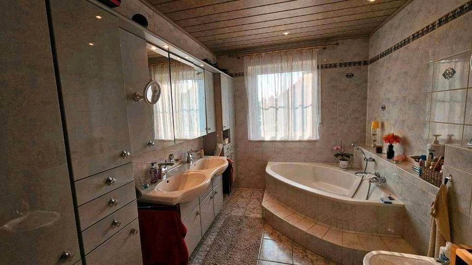 Doppelhaushälfte Königsbrunn - 9 Zimmer, 290 m&sup2;, 1.100.000&euro; | Angebot:26869510