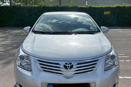 Toyota Avensis 71.596 km 9.000 &euro; Augsburg 86156