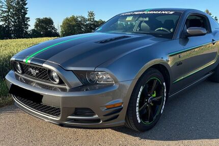 Ford Mustang 82.000 km 20.999 &euro; Buttenwiesen 86647