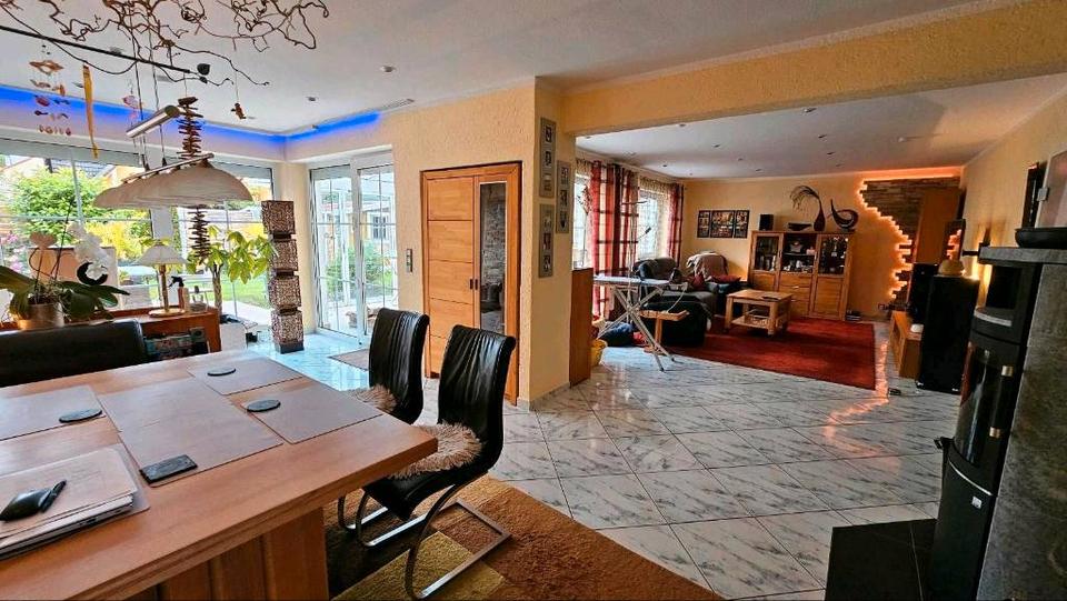 Doppelhaushälfte Königsbrunn - 9 Zimmer, 290 m&sup2;, 1.100.000&euro; | Angebot:26869510