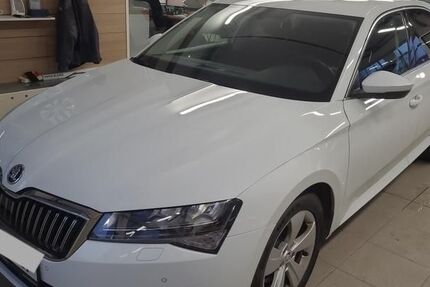 Skoda Superb 136.160 km 22.888 &euro; Königsbrunn 86343