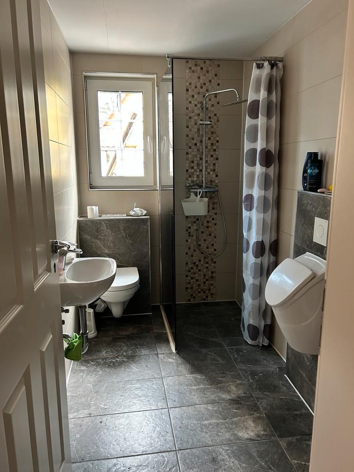 Zimmer in einer WG zu vermieten