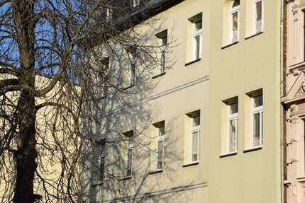 Wohnung zum Mieten in Halle 355 € 47 m²