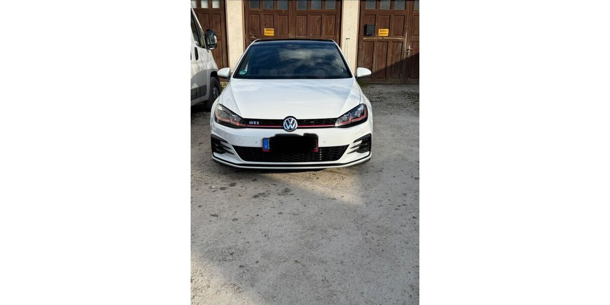 VW Golf 142.000 km 18.000 &euro; Gachenbach 86565