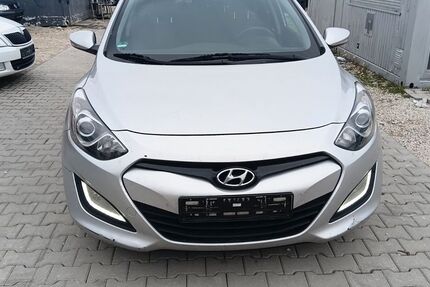 Hyundai i30 307.000 km 2.990 &euro; Augsburg 86167
