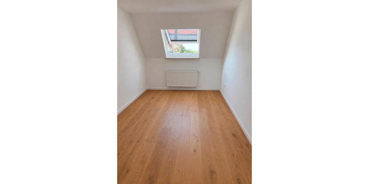 Dachgeschoßwohnung Augsburg Firnhaberau - 3 Zimmer, 50 m&sup2;, 959&euro; | Angebot:27631081