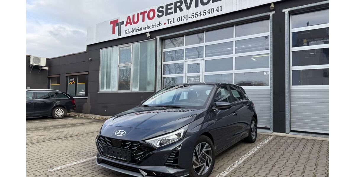 Hyundai i20 11.000 km 17.949 € Neusäß 86356