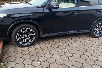 Mitsubishi Outlander 210.000 km 10.500 &euro; Affing 86444