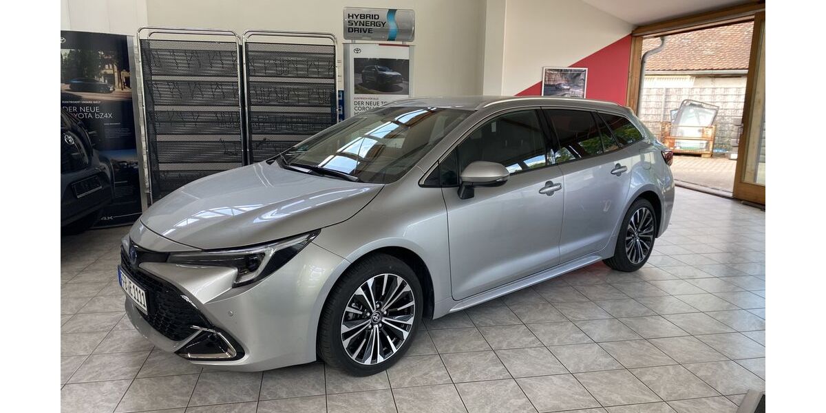 Toyota Corolla 9.800 km 28.640 € Moorenweis 82272