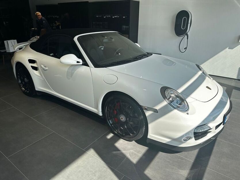 997