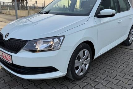 Skoda Fabia 32.670 km 9.800 &euro; Friedberg 86316