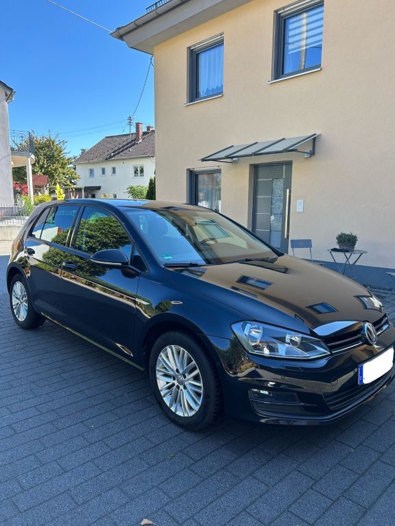 VW Golf 124.300 km 11.000 € Affing 86444