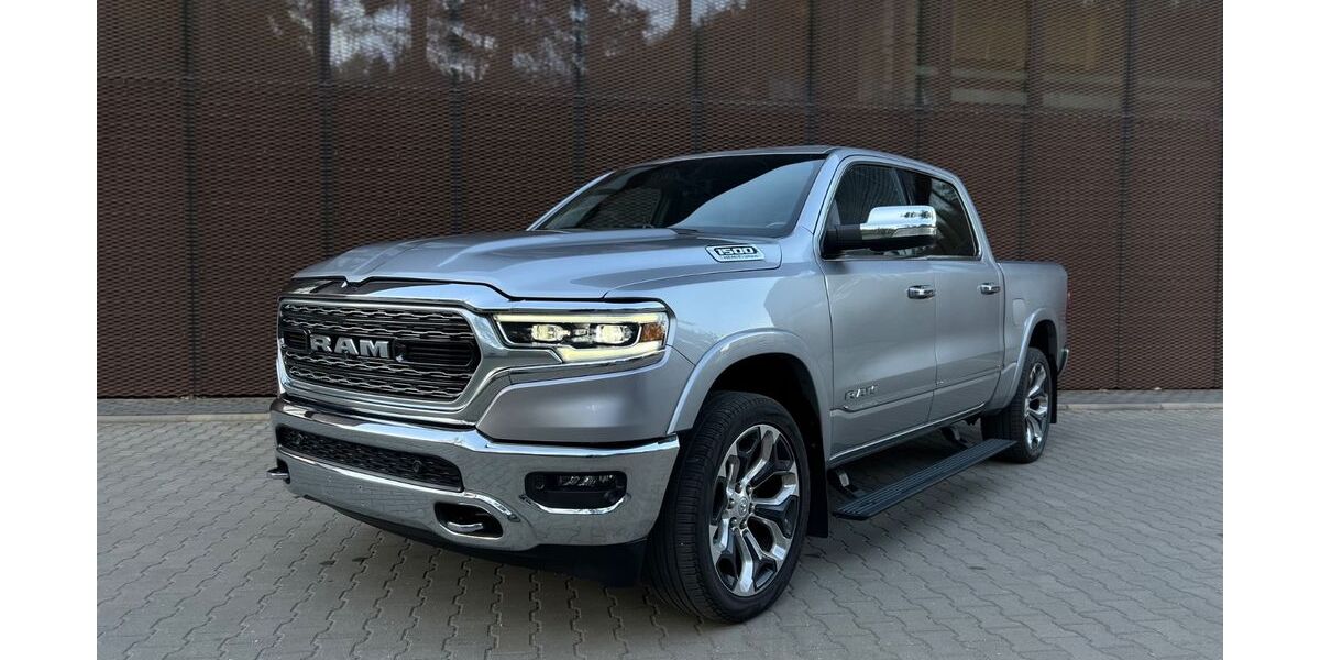 Dodge RAM 8.740 km 66.900 € Dasing 86453