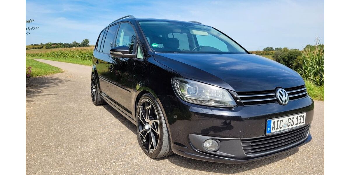 VW Touran 300.000 km 6.750 &euro; Sielenbach 86577