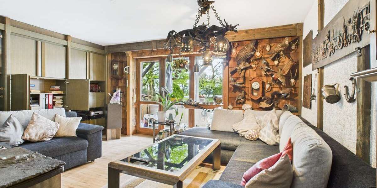 Wohnung zum Kaufen in Augsburg 210.000 € 93 m² 4 zimmer