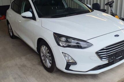 Ford Focus 50.600 km 13.999 &euro; Königsbrunn 86343