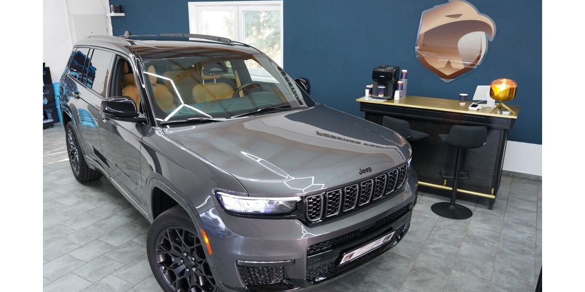 Jeep Grand Cherokee 14.000 km 84.950 &euro; Kühbach 86556