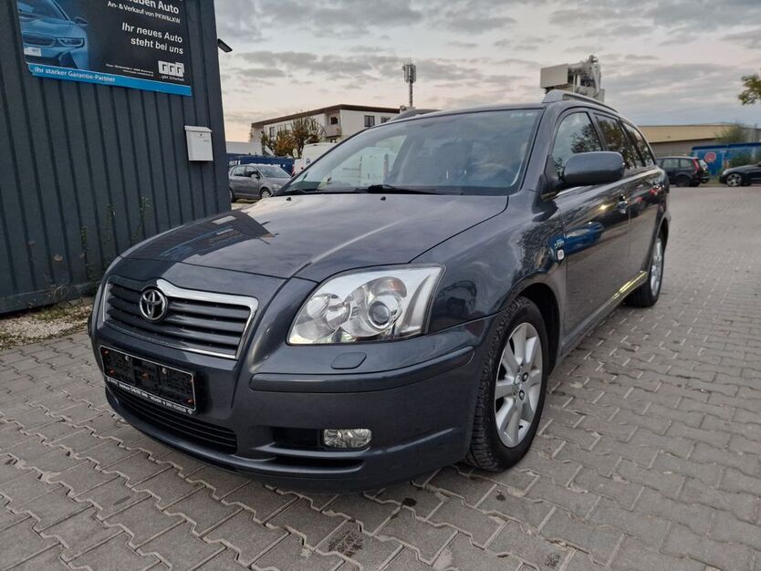 Toyota Avensis 214.000 km 1.290 € Augsburg 86167