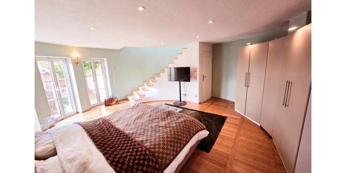 Villa Friedberg - 9 Zimmer, 350 m&sup2;, 1.795.000&euro; | Angebot:26759967