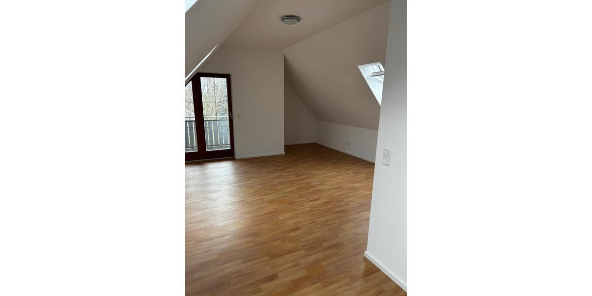 Dachgeschoßwohnung Kissing - 1 Zimmer, 50 m&sup2;, 690&euro; | Angebot:26097086