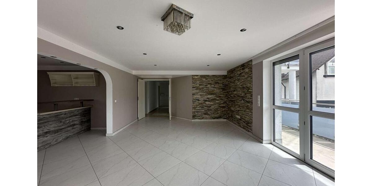 Etagenwohnung Friedberg - 3 Zimmer, 118 m&sup2;, 1.600&euro; | Angebot:26632572