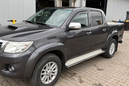 Toyota Hilux 83.000 km 26.000 &euro; Neusäß 86356