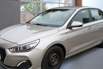 Hyundai i30 95.107 km 12.985 &euro; Augsburg 86165